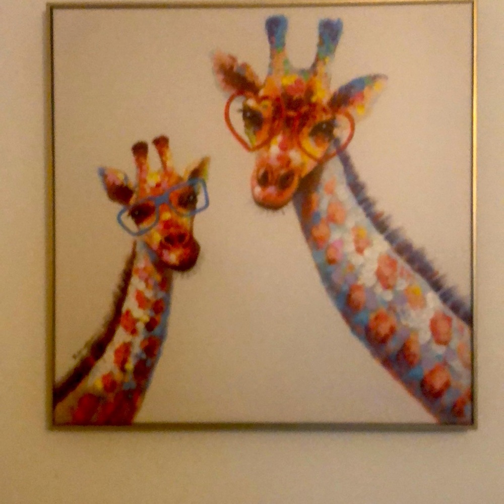 Large giraffe wall painting